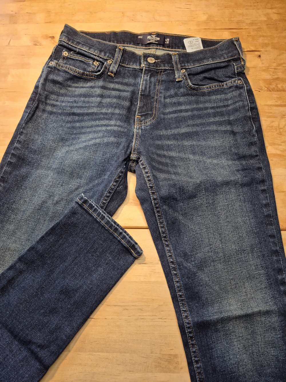 Hollister Men’s Slim Straight Washed Indigo Jeans 3975